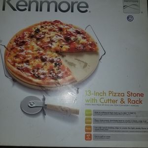 Kenmore 13" pizza stone with cutter and rack
